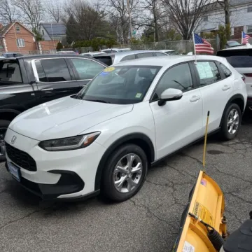 White 2024 Honda HR-V LX for sale in Southborough, MA