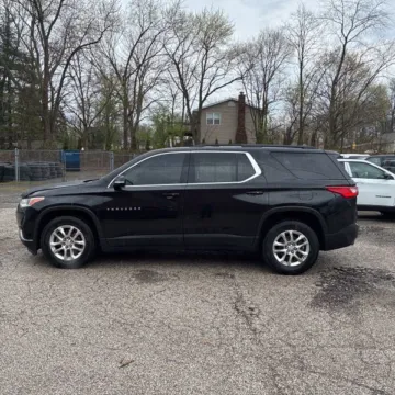 Photos of 2019 Chevrolet Traverse LT for sale in Southborough, MA at CARNOVA SOUTHBOROUGH