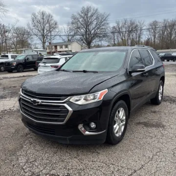 Black 2019 Chevrolet Traverse LT for sale in Southborough, MA