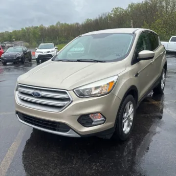 White 2017 Ford Escape SE for sale in Southborough, MA