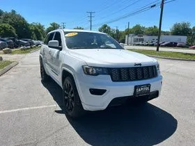 Another view of 2019 Jeep Grand Cherokee Altitude for sale in Southborough, MA at CARNOVA SOUTHBOROUGH