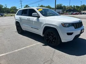 More photos of 2019 Jeep Grand Cherokee Altitude at CARNOVA SOUTHBOROUGH, MA