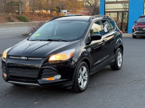 Photos of 2016 Ford Escape SE for sale in Southborough, MA at CARNOVA SOUTHBOROUGH