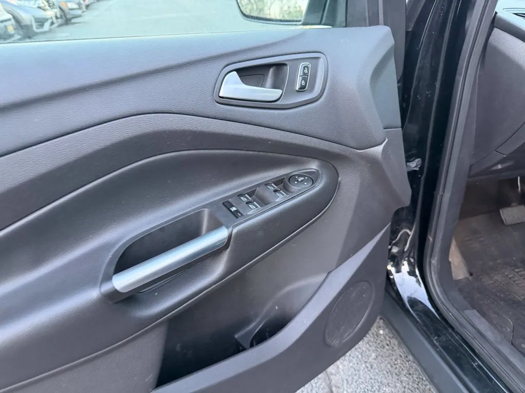 2016 Ford Escape SE - Photo 7