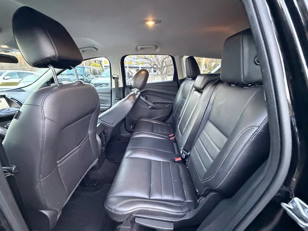 2016 Ford Escape SE - Photo 16
