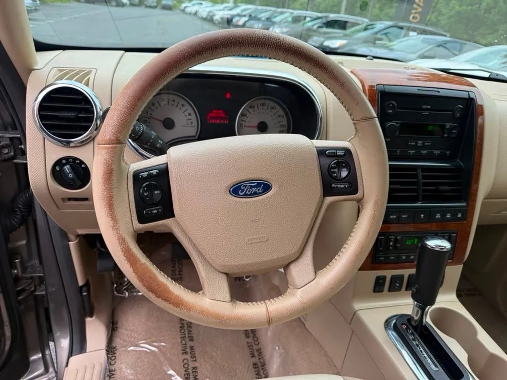 2006 Ford Explorer Eddie Bauer - Photo 10