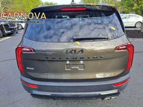 More photos of 2022 Kia Telluride SX at CARNOVA SOUTHBOROUGH, MA