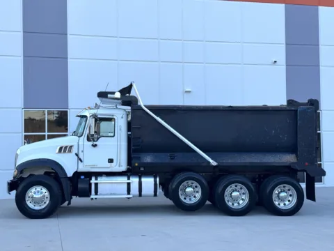 More photos of 2015 MACK GU713 at Forge Truck Centers - South Carolina, SC