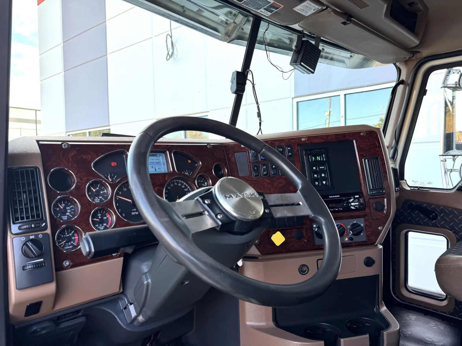 2015 Mack - image 16