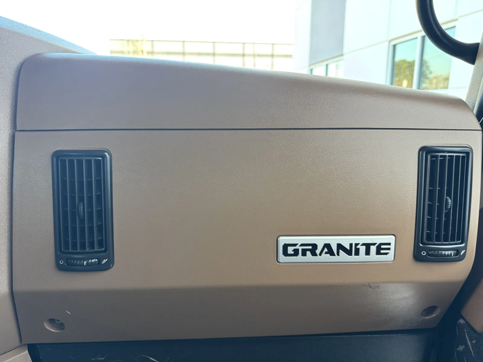 2015 Mack - image 20