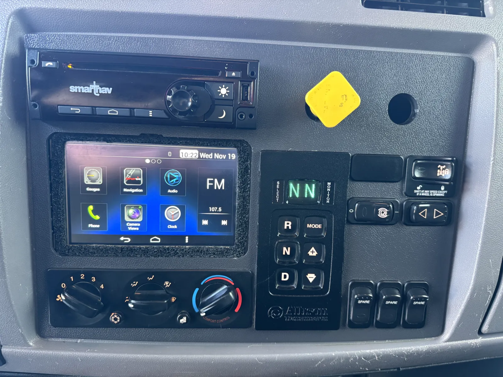 2021 Peterbilt 348 - image 19