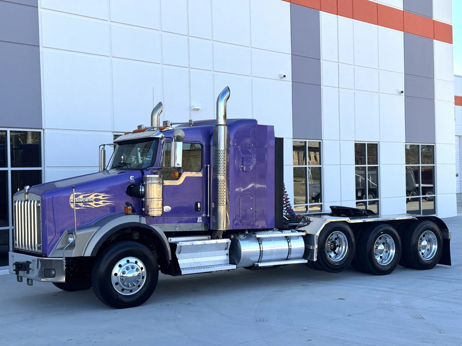 2014 Kenworth T800 - image 3