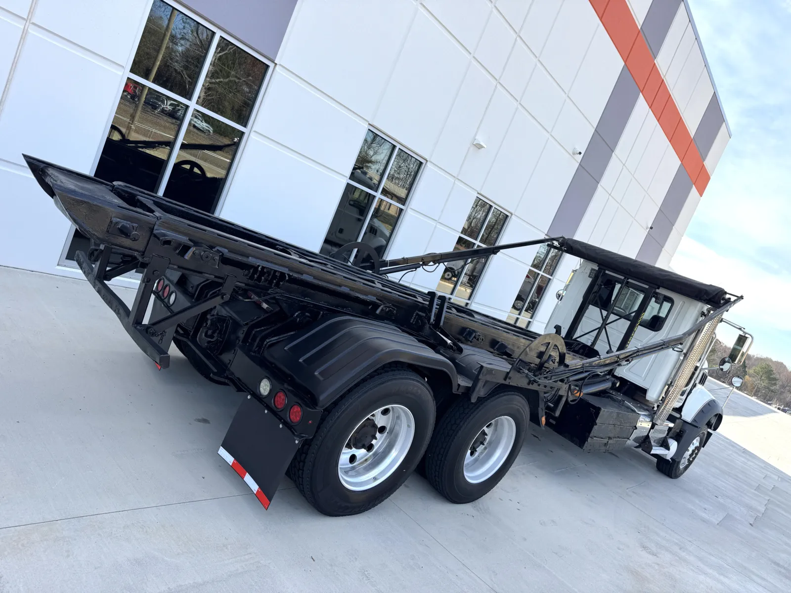 2017 Mack - image 11