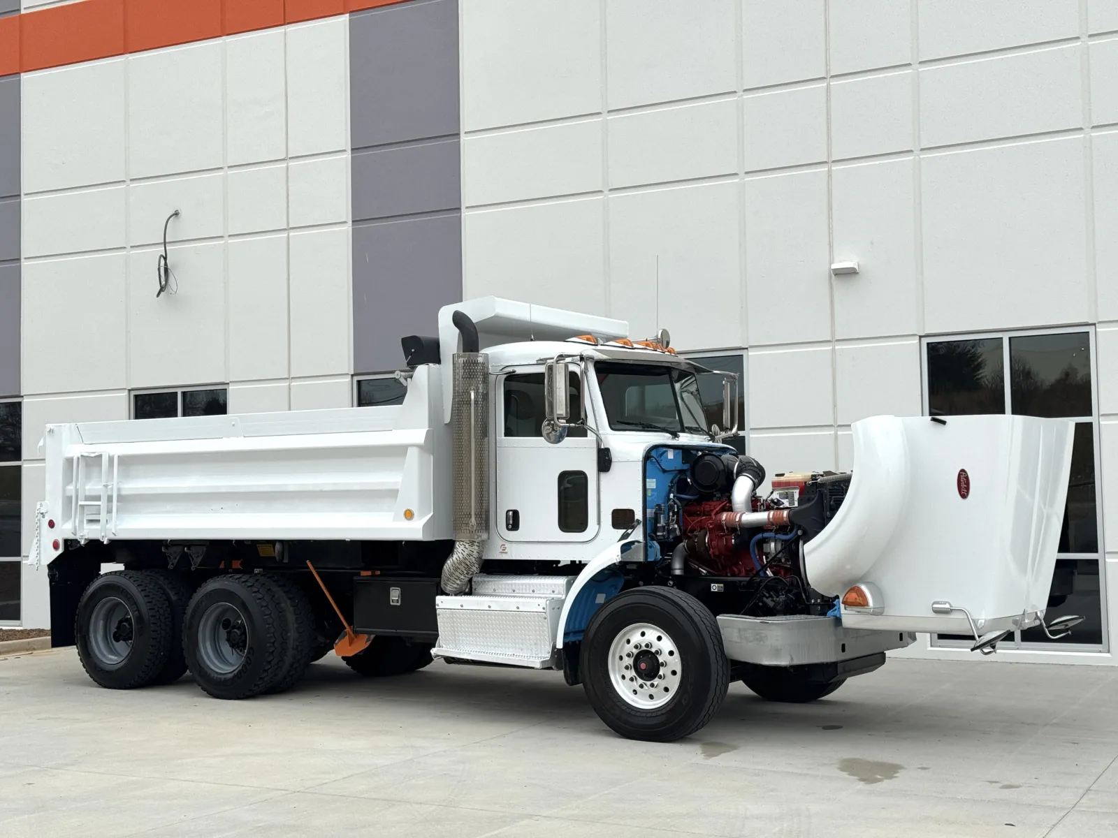 2013 Peterbilt 365 - image 10