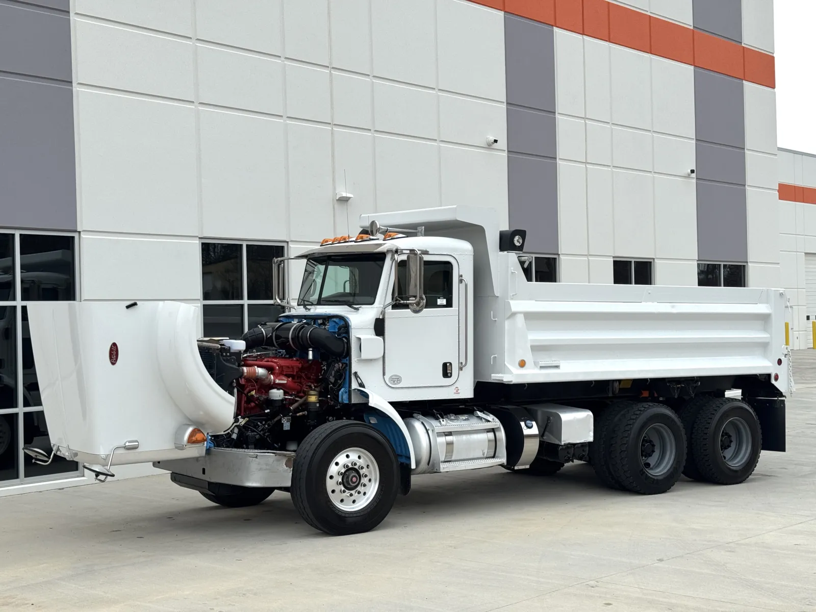 2013 Peterbilt 365 - image 11