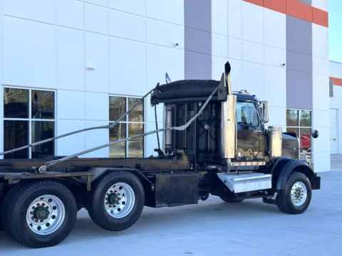 More photos of 2007 WESTERN STAR 4900 at Forge Truck Centers - South Carolina, SC