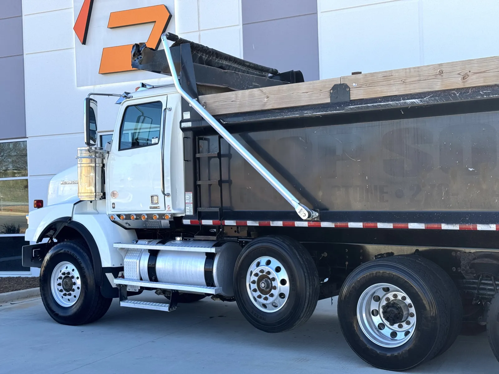 2018 Western Star 4900 - image 9