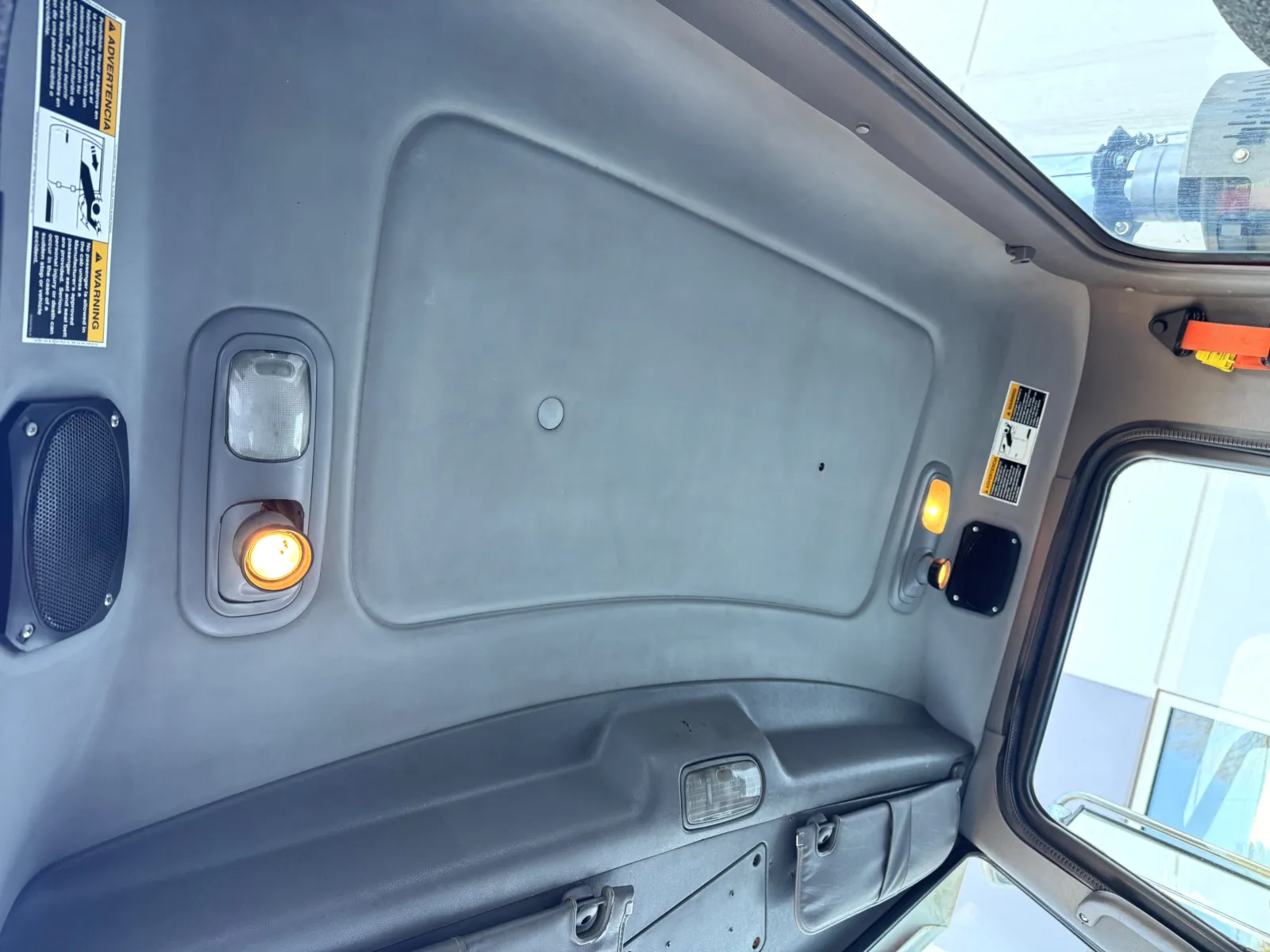 2006 Peterbilt - image 21