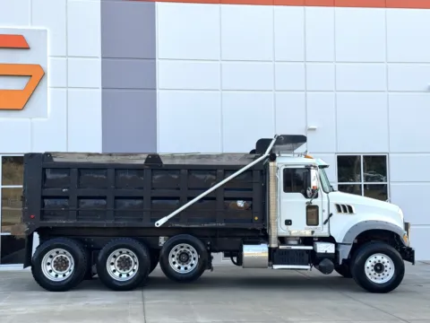 More photos of 2016 MACK GRANITEGU713 at Forge Truck Centers - South Carolina, SC