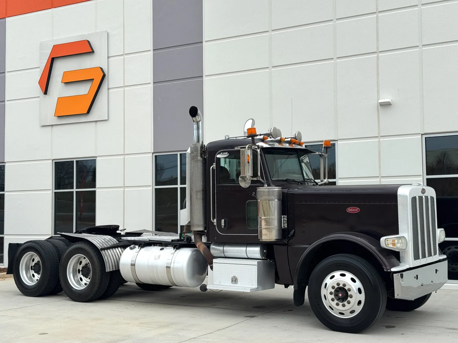 2008 PETERBILT 389