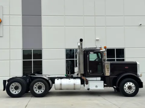 Another view of 2008 PETERBILT 389 for sale in Greer, SC at Forge Truck Centers - South Carolina