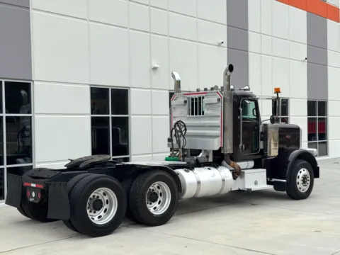More photos of 2008 PETERBILT 389 at Forge Truck Centers - South Carolina, SC