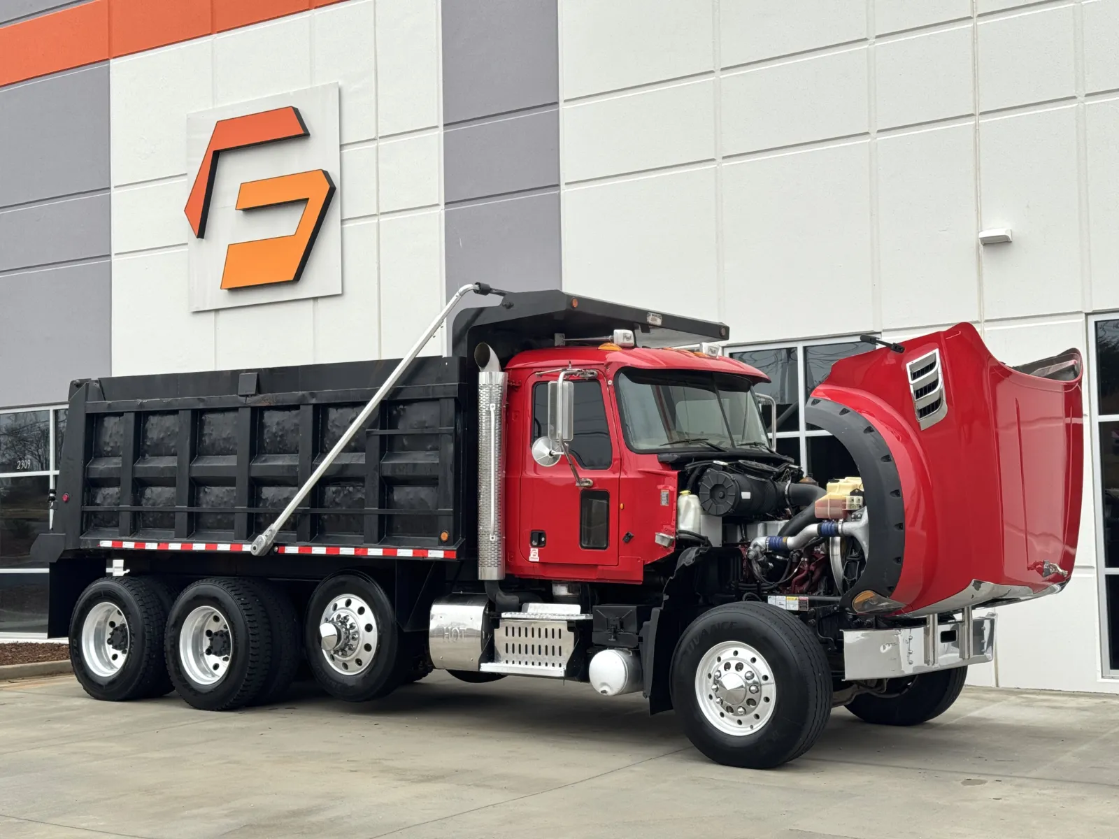 2012 Mack - image 10