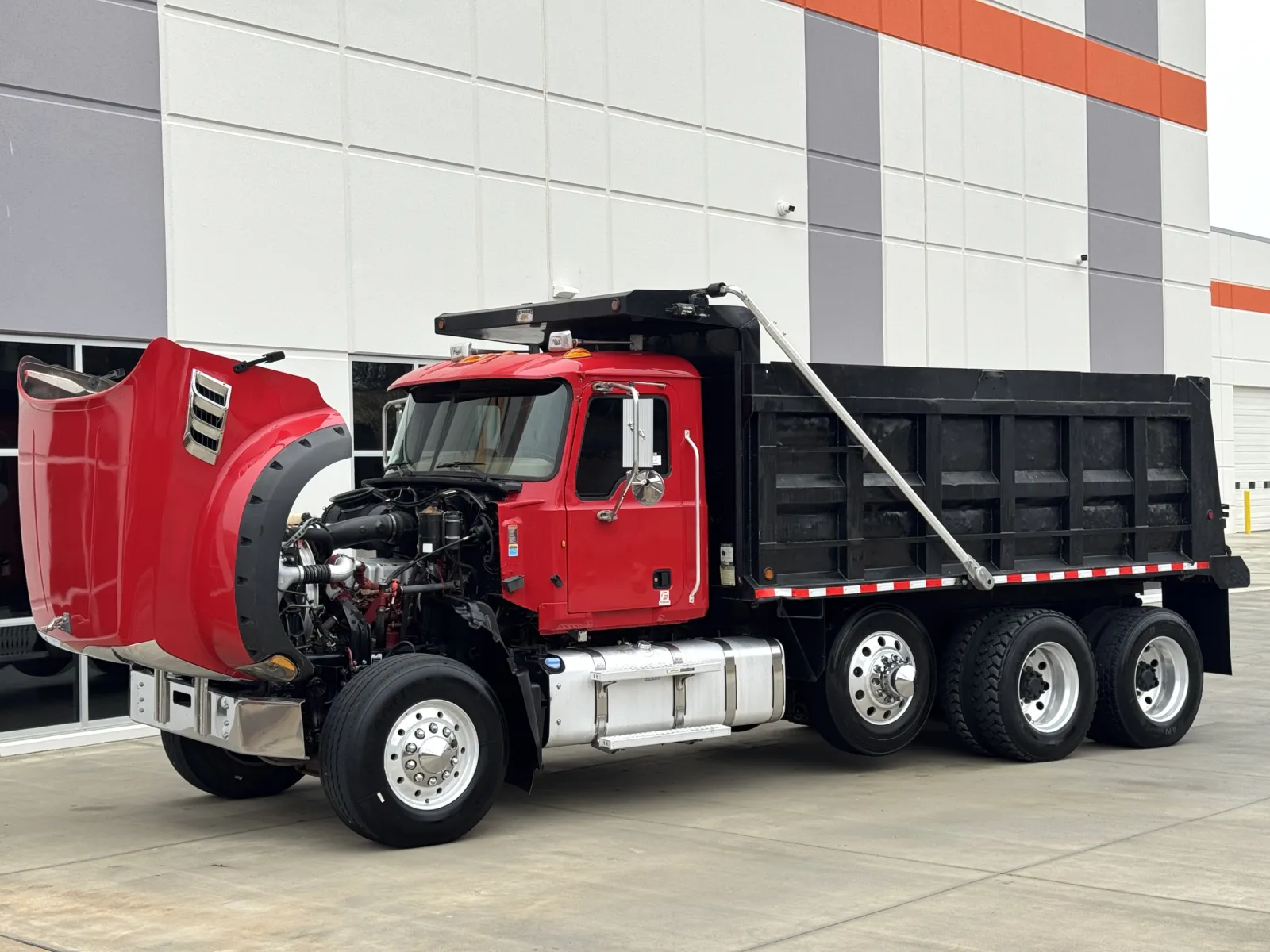 2012 Mack - image 11