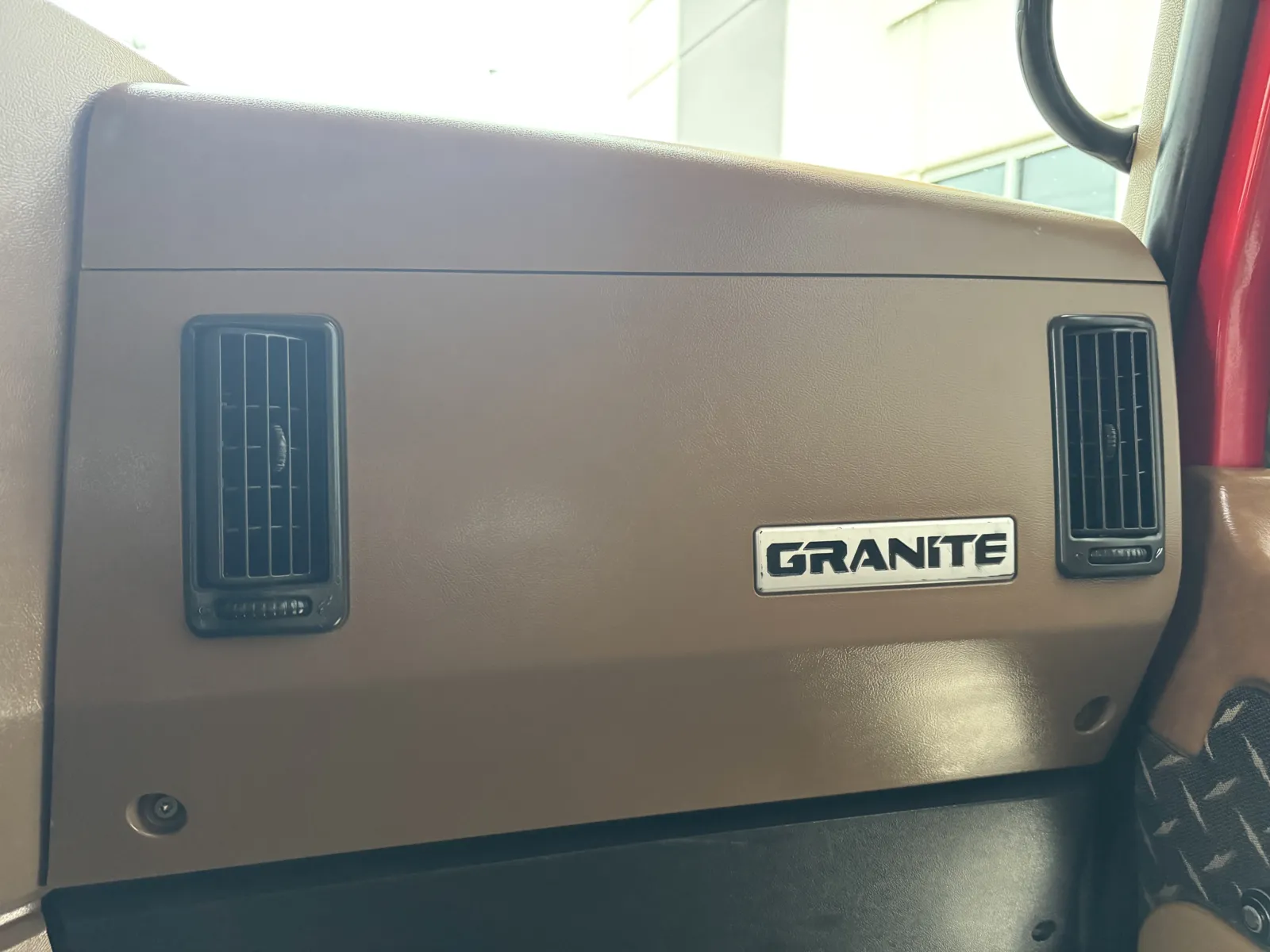 2012 Mack - image 20