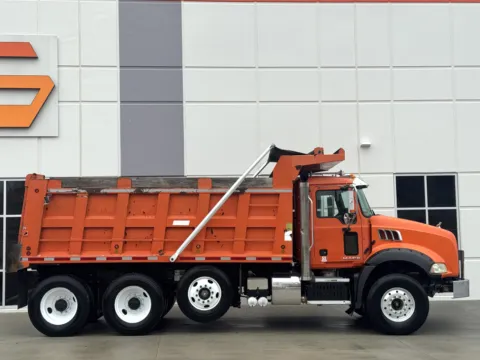 More photos of 2015 MACK GU813 at Forge Truck Centers - South Carolina, SC