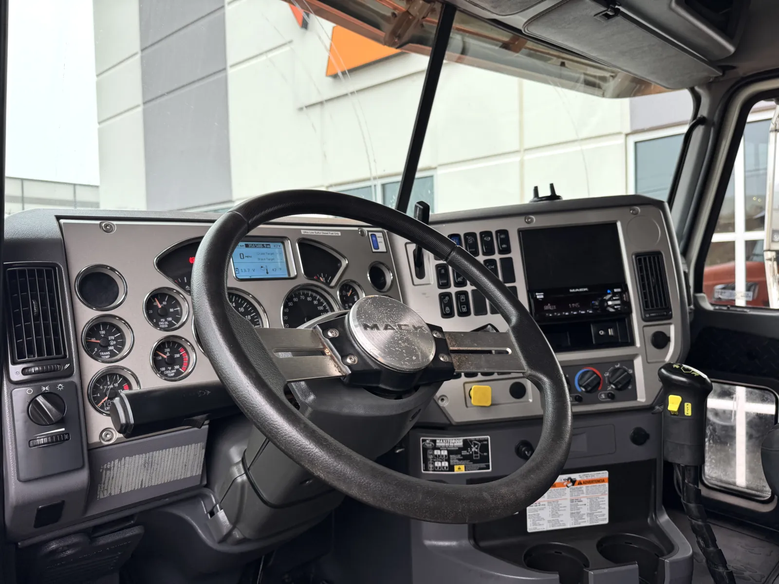 2015 Mack - image 16