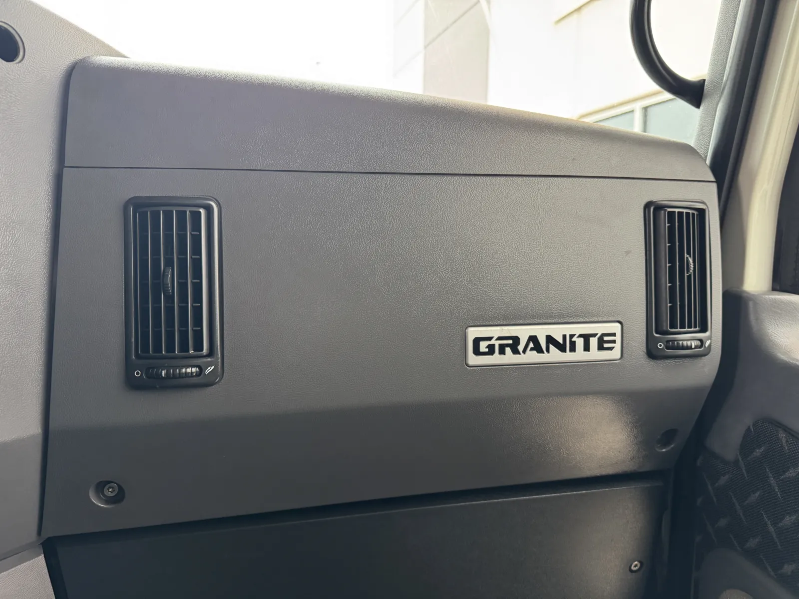 2015 Mack - image 20