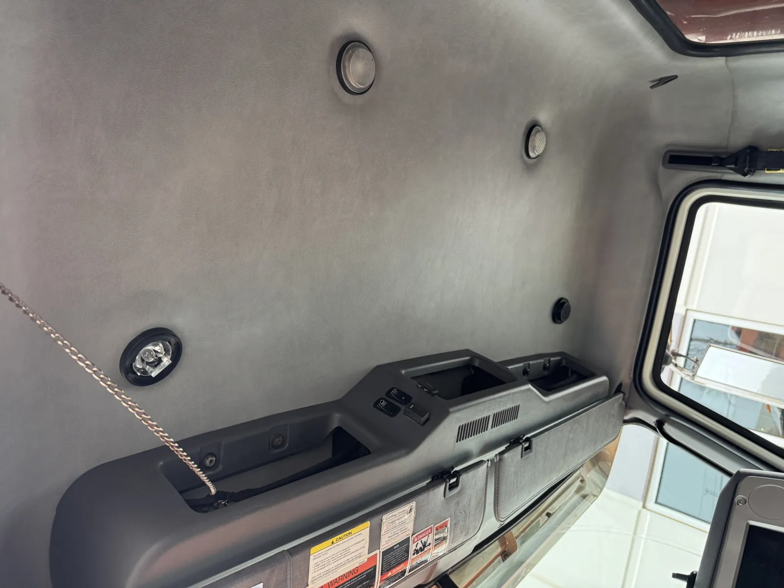 2015 Mack - image 22