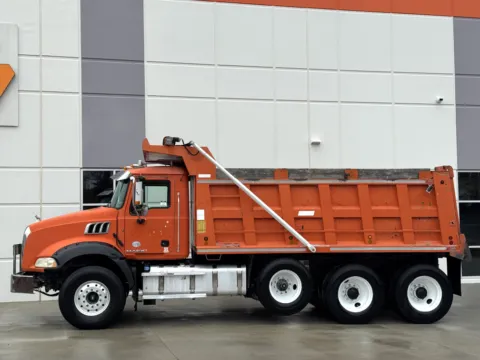 More photos of 2016 MACK GU813 at Forge Truck Centers - South Carolina, SC