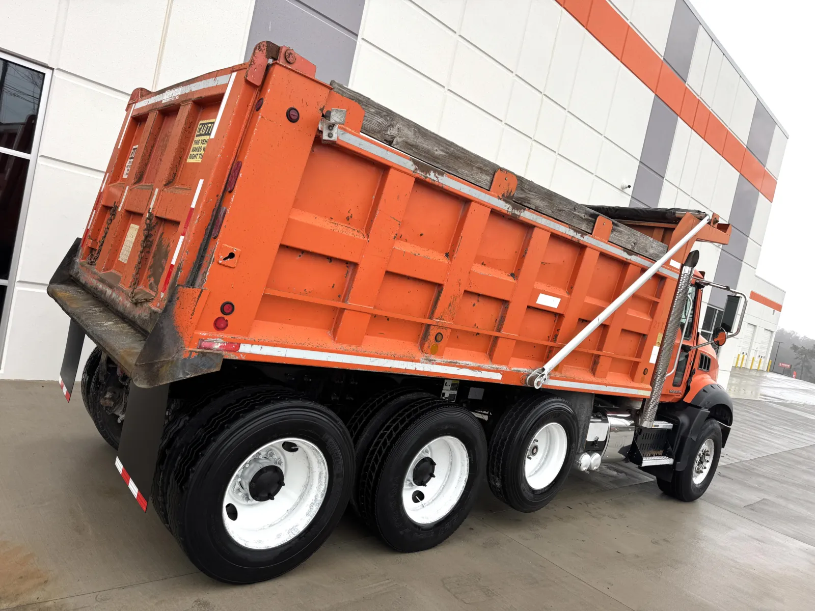 2016 Mack - image 12