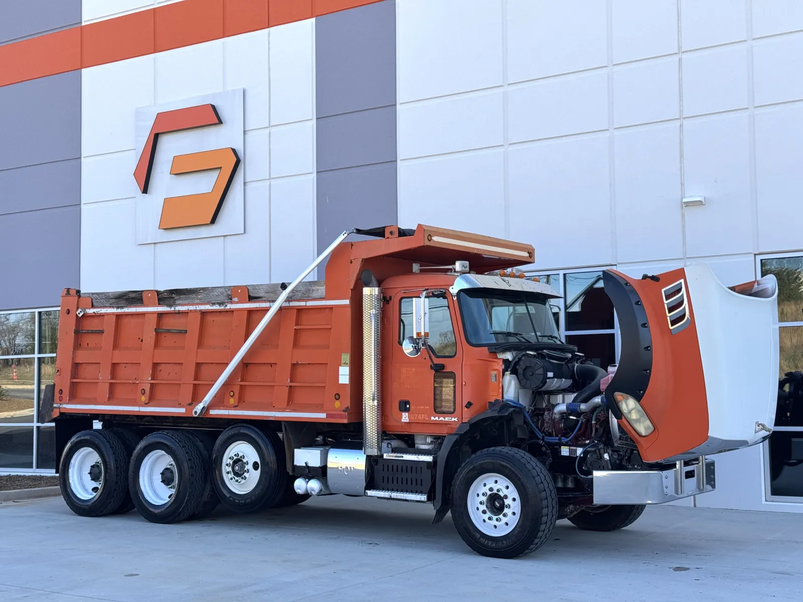 2015 Mack - image 10