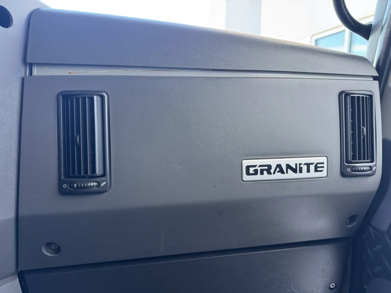 2015 Mack - image 20