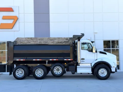 More photos of 2023 KENWORTH T880 at Forge Truck Centers - South Carolina, SC