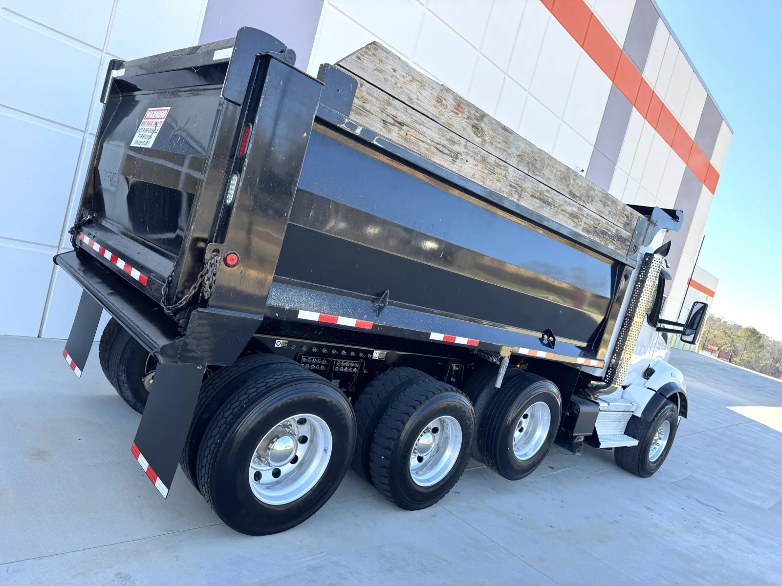 2023 Kenworth T880 - image 12