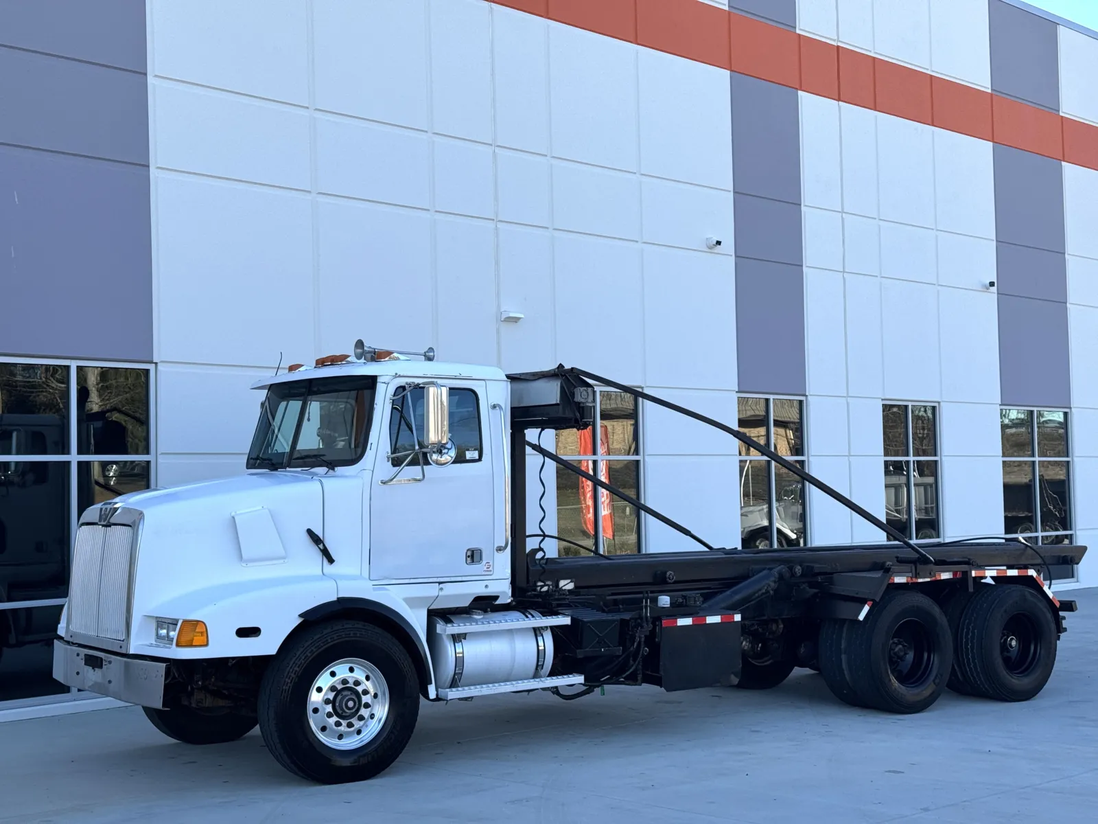 2002 Western Star 4900 - image 2