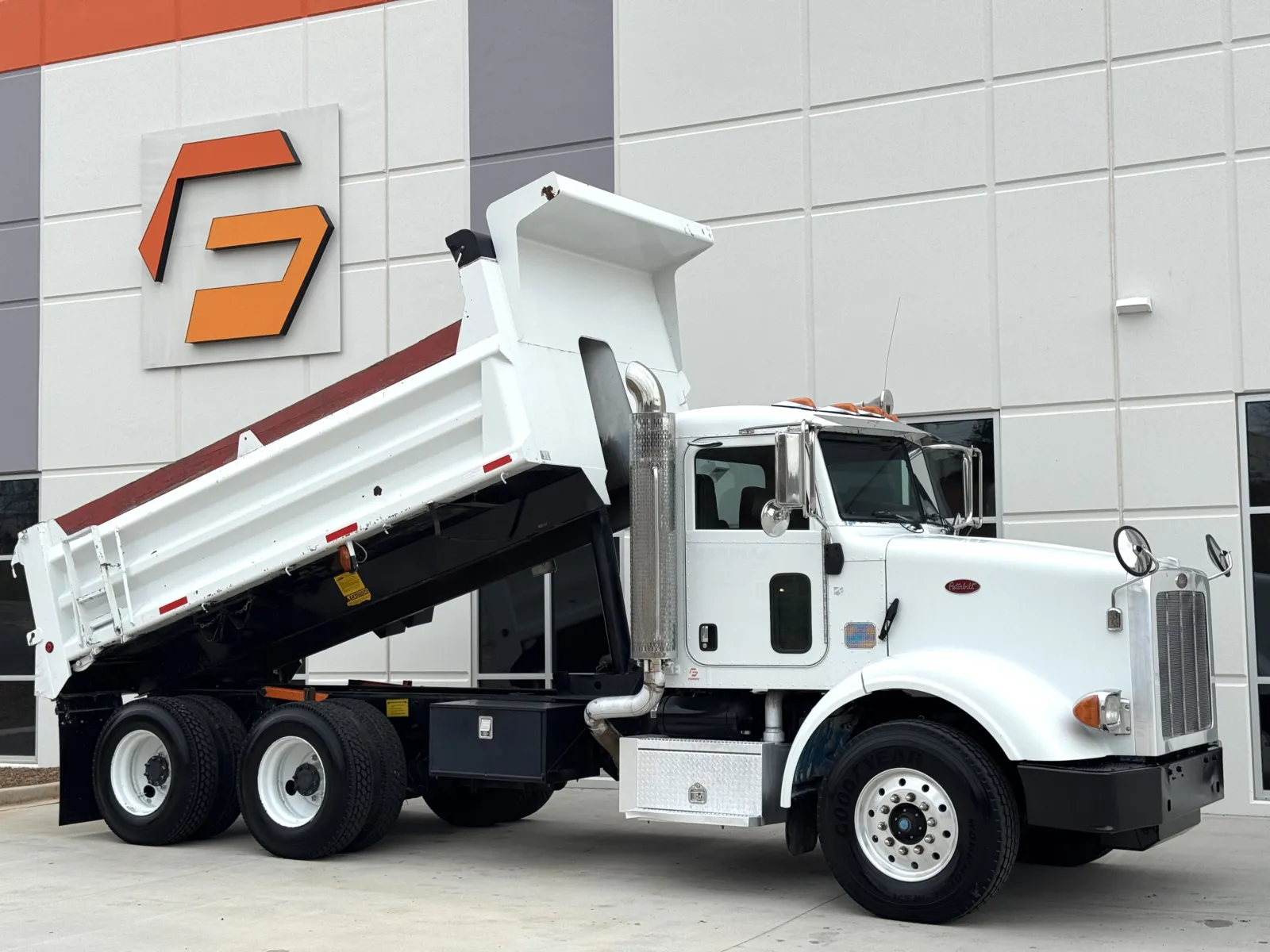 2010 PETERBILT 365 for sale in Greer, SC