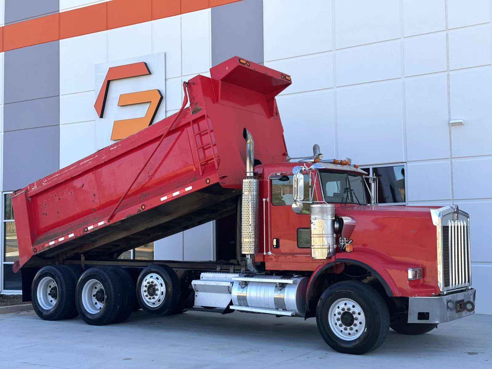 2004 KENWORTH T800 for sale in Greer, SC