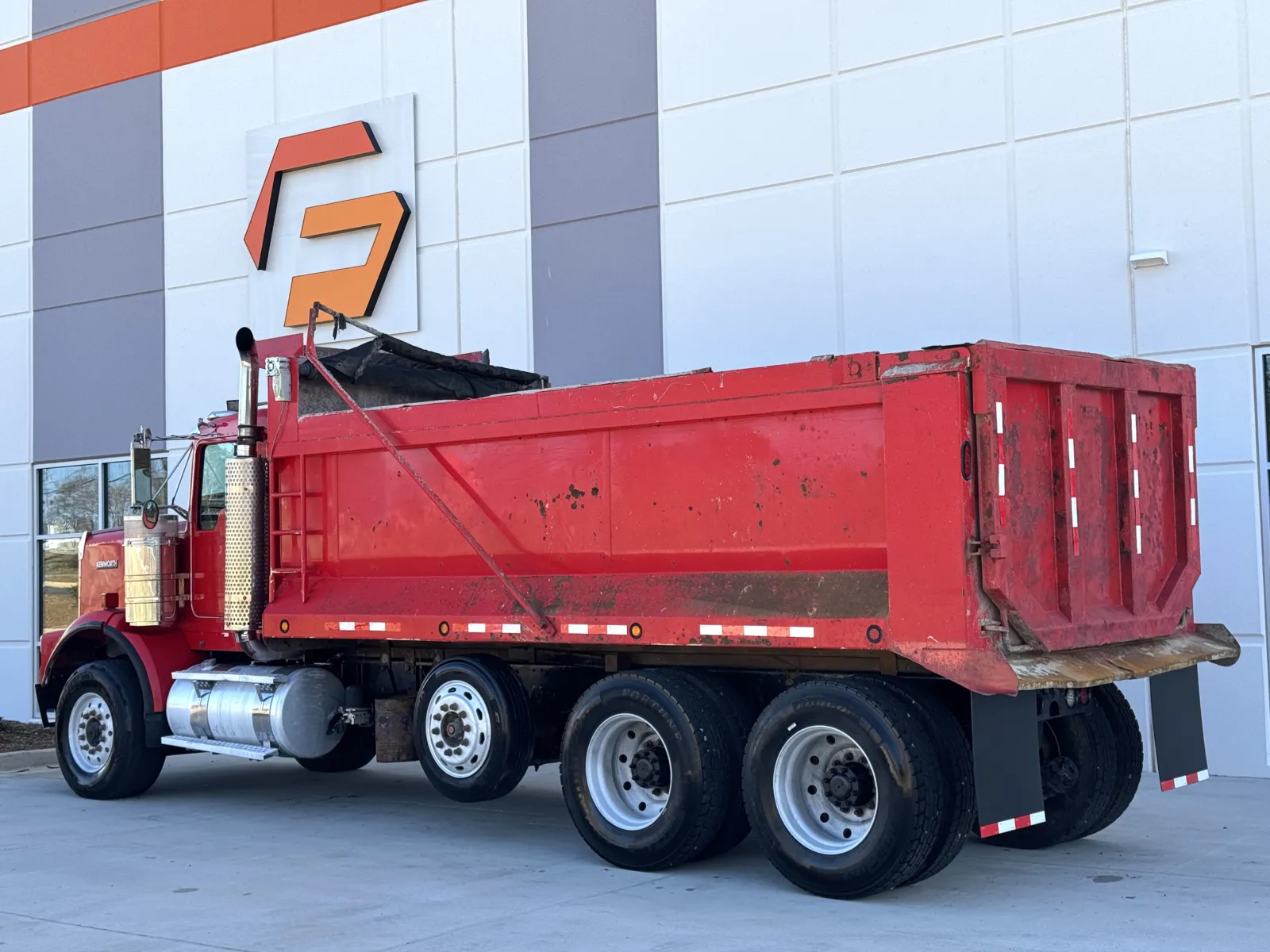 2004 Kenworth T800 - image 7