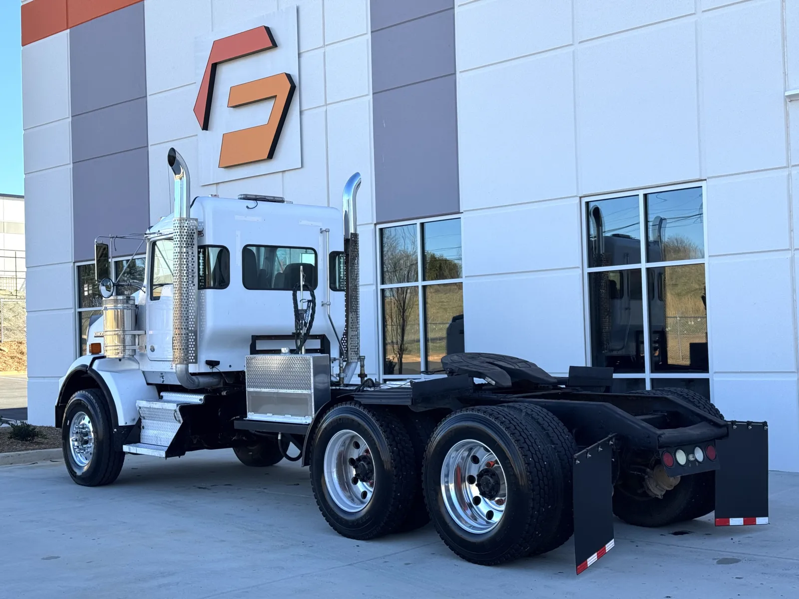 2012 Kenworth T800 - image 6