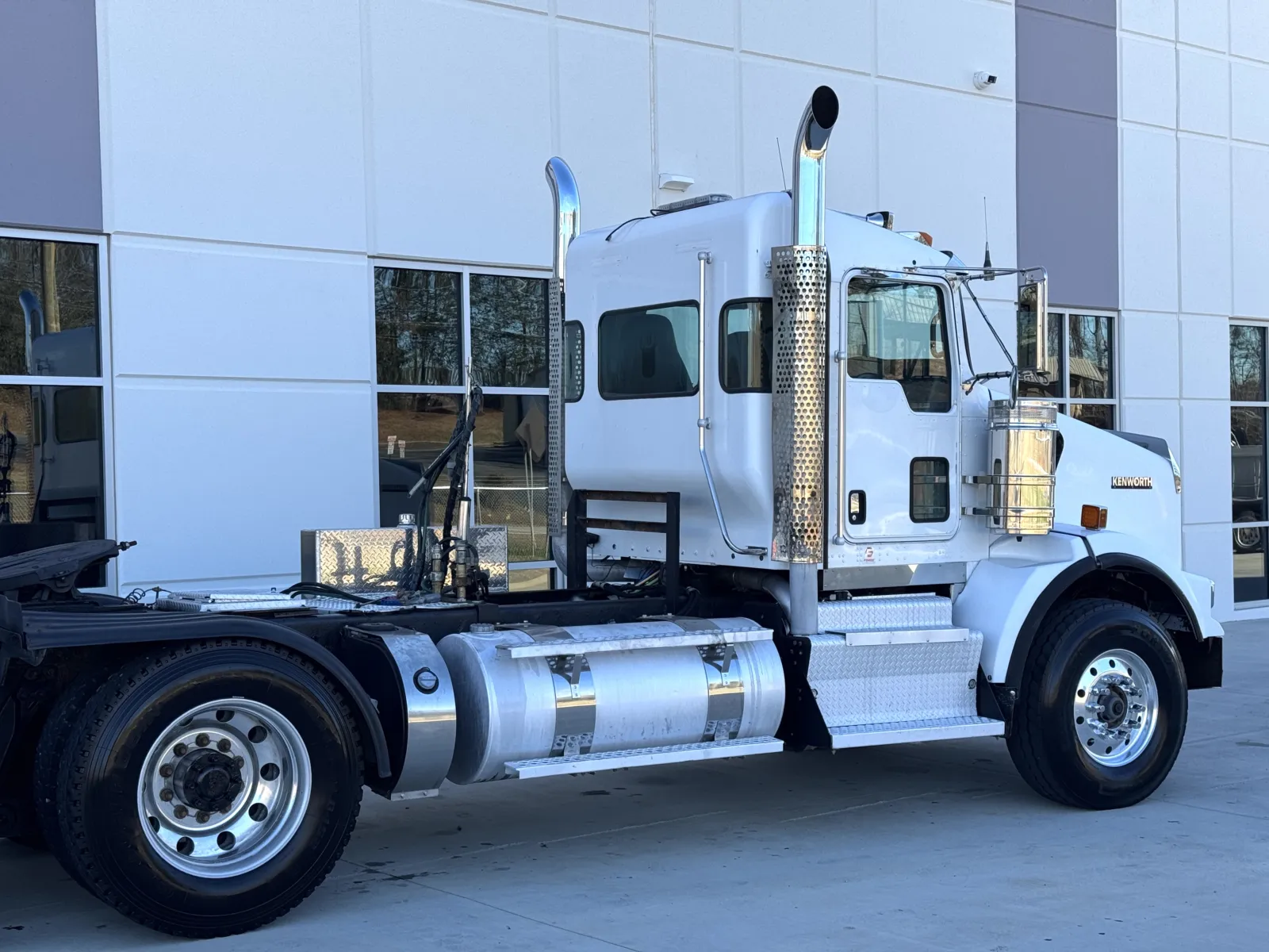 2012 Kenworth T800 - image 7