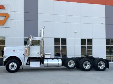 More photos of 2011 PETERBILT 388 at Forge Truck Centers - South Carolina, SC