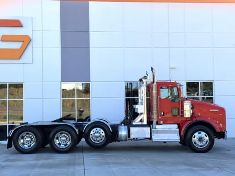 Another view of 2012 KENWORTH T800 for sale in Greer, SC at Forge Truck Centers - South Carolina