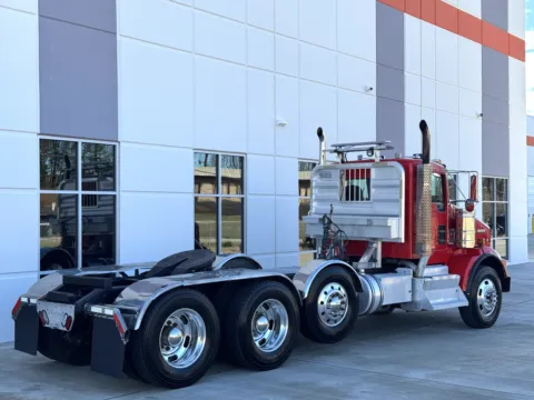 More photos of 2012 KENWORTH T800 at Forge Truck Centers - South Carolina, SC