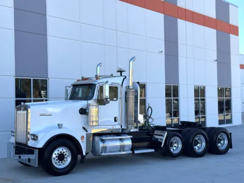 Photos of 2007 KENWORTH W900 for sale in Greer, SC at Forge Truck Centers - South Carolina