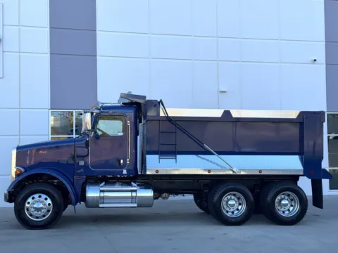 More photos of 2016 PETERBILT 365 at Forge Truck Centers - South Carolina, SC